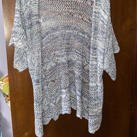 Blue/White Half Sleeve Cardigan - Picture 3 of 6